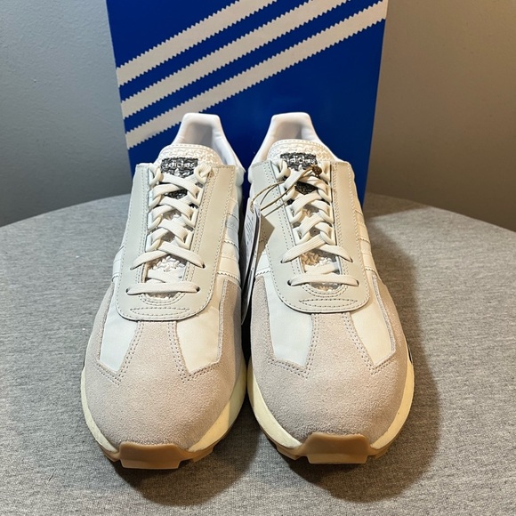Adidas Originals Retropy E5 Low White Gum Bottom Mens Shoe Size 10 H03075 - Picture 3 of 11